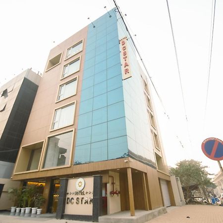 Hotel Dc Star Колката Екстериор снимка