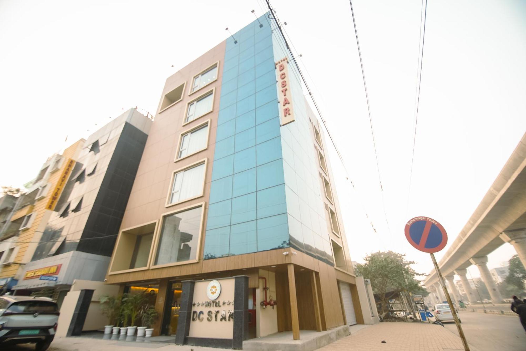 Hotel Dc Star Колката Екстериор снимка