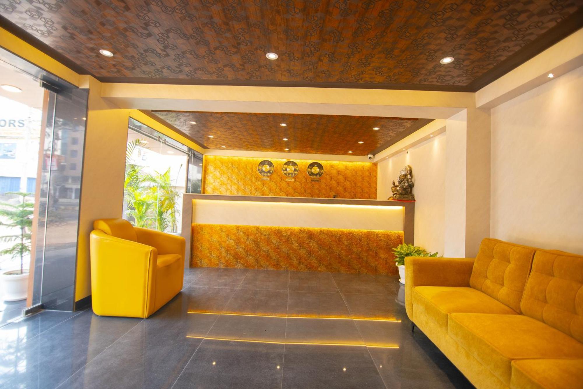Hotel Dc Star Колката Екстериор снимка
